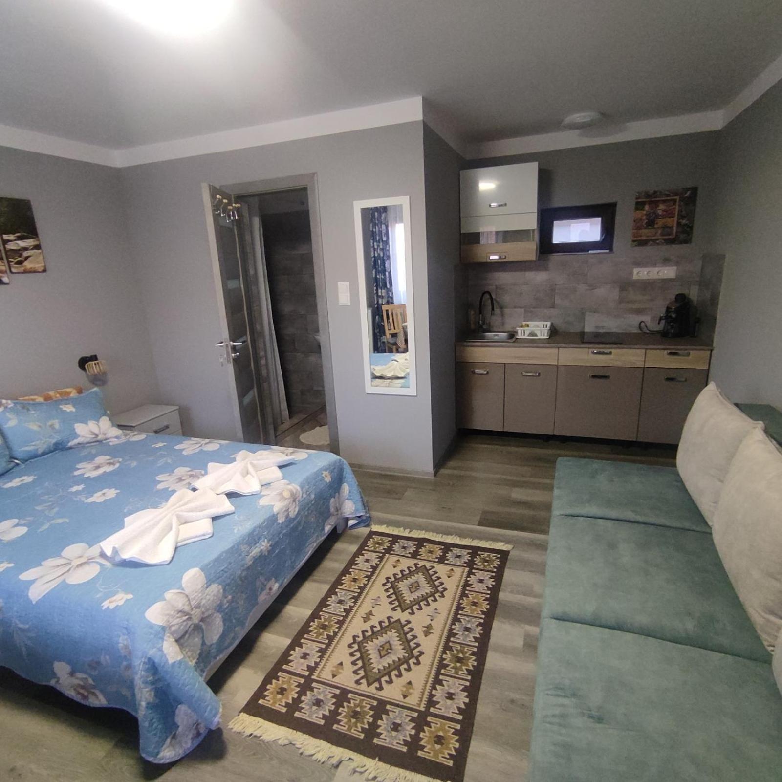 Kovacs Guesthouse เปรอิด ภายนอก รูปภาพ