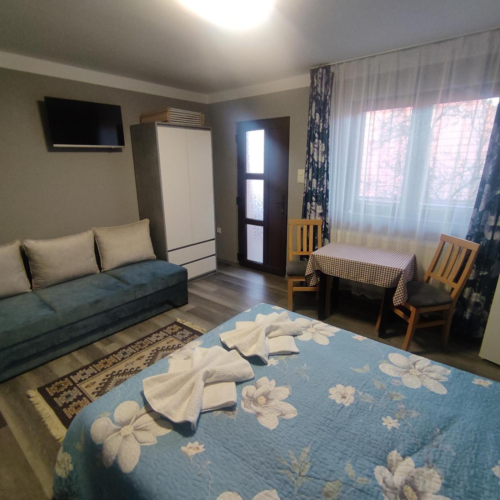 Kovacs Guesthouse เปรอิด ภายนอก รูปภาพ