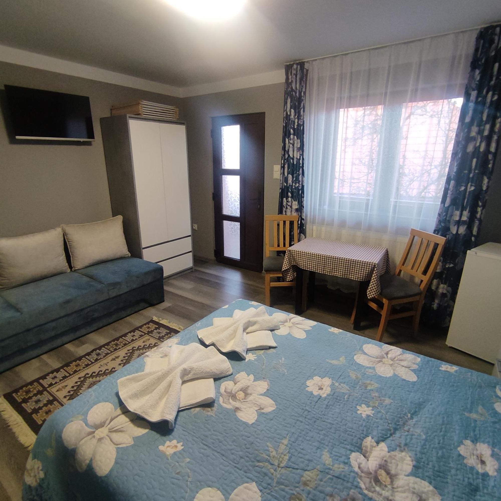 Kovacs Guesthouse เปรอิด ภายนอก รูปภาพ