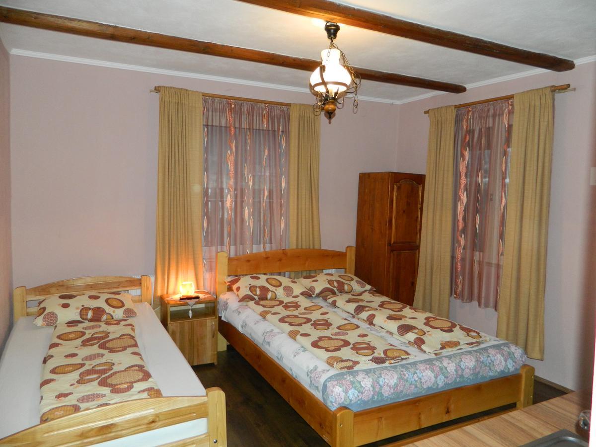 Kovacs Guesthouse เปรอิด ภายนอก รูปภาพ