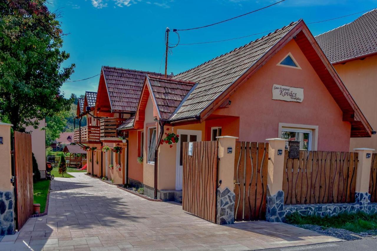 Kovacs Guesthouse เปรอิด ภายนอก รูปภาพ