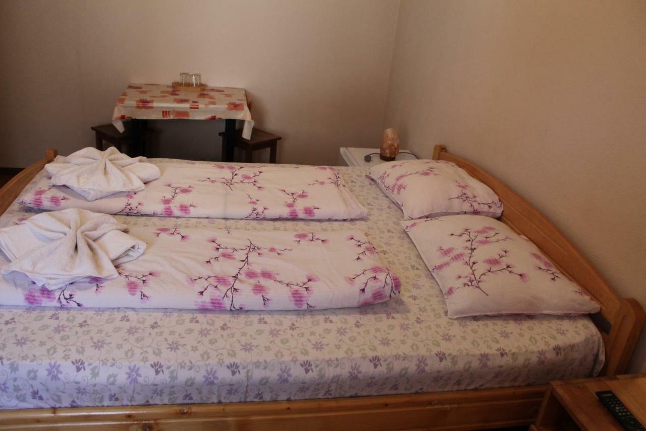 Kovacs Guesthouse เปรอิด ภายนอก รูปภาพ