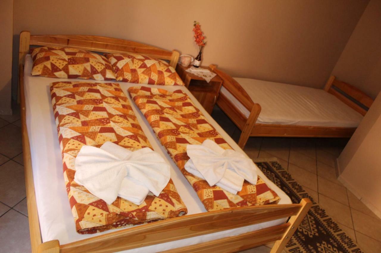 Kovacs Guesthouse เปรอิด ภายนอก รูปภาพ