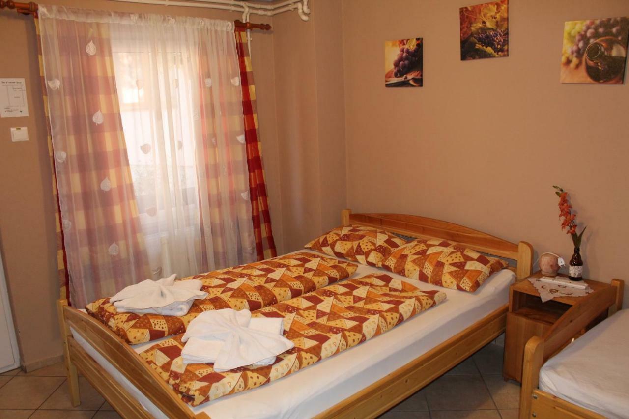 Kovacs Guesthouse เปรอิด ภายนอก รูปภาพ