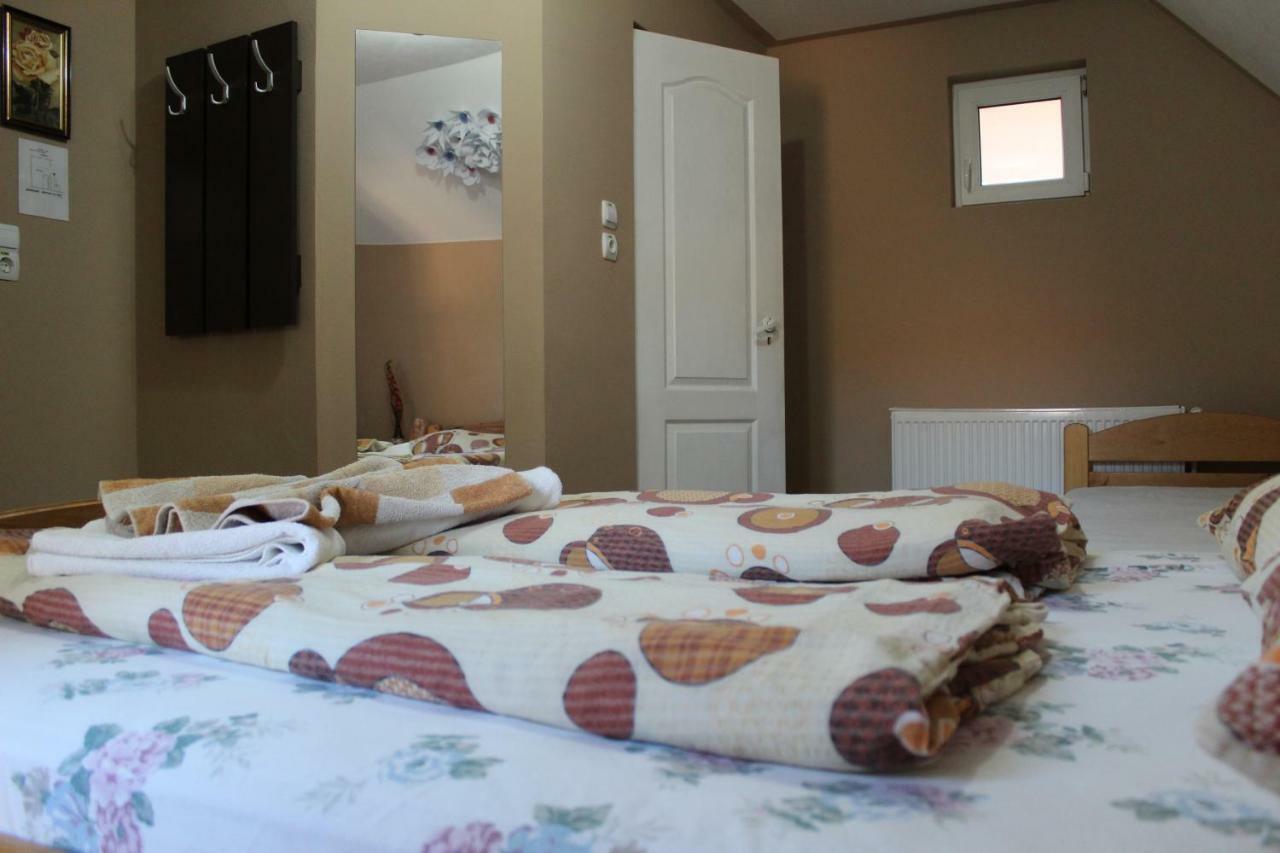 Kovacs Guesthouse เปรอิด ภายนอก รูปภาพ