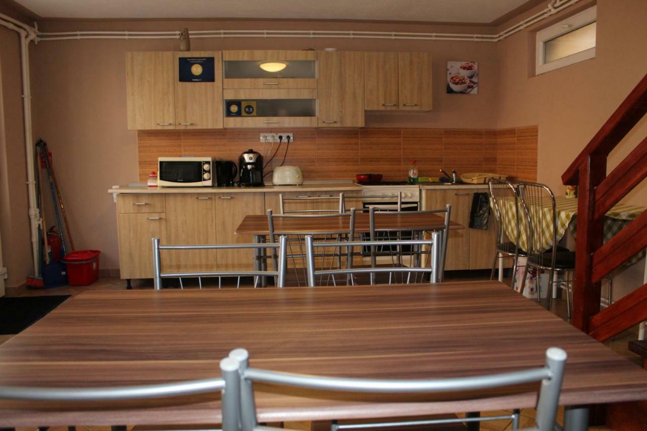 Kovacs Guesthouse เปรอิด ภายนอก รูปภาพ