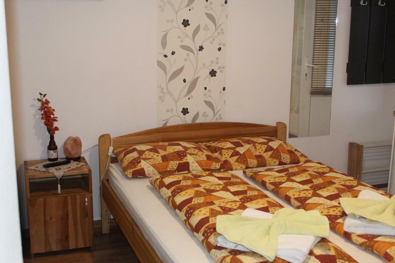 Kovacs Guesthouse เปรอิด ภายนอก รูปภาพ